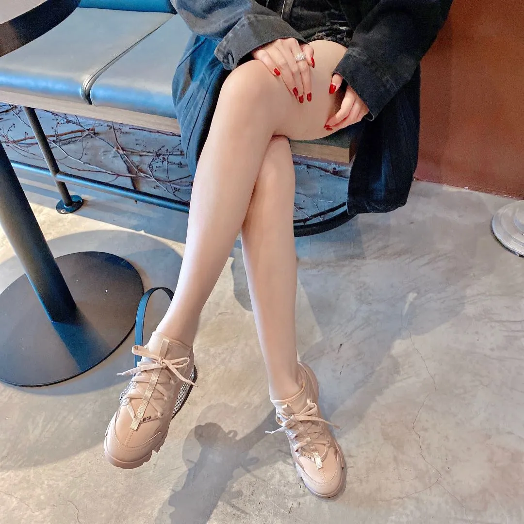 👟👟Ex-factory price 460 👟👟 DiorDior high-end version super popular Dior dad shoes-Crusie “J’DIOR 2020ss The new product created at the first major show of Paris Fashion Week in spring "As long as you buy this noble elegance, it will be yours." The new series is inspired by Dior's chief designer to cleverly combine the webbing on the dress with elegance on the perfect shoe shape. Super classic and good-looking. The original last is the most perfect last shape. Customized original material: imported silk cowhide with soft original customized Lycra surface. The best fabric on the market. 1:1 molded original film combination. The inner cowhide feet are perfect! Sizes 35-41, welcome to compare with the real ones